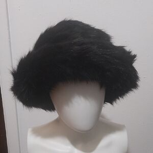 Dillard's One Sizes MINK Faux FUR Bucket Hat.